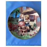M.J. Hummel Collector Plate 'Squeaky Clean'