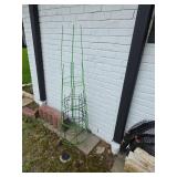 Garden Supplies and Yard Decor Lot