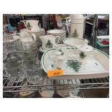 Large Nikko Christmastime Dinnerware Set