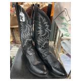 Red Ranch Black Leather Cowboy Boots, 8.5