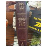 Nelson's NKJV Study Bible, 1997