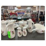 Japanese Floral Porcelain Dinnerware Set
