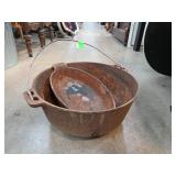 Cast Iron Kettle and Oval Roasting Pan