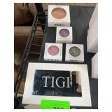 TIGI Assorted Eyeshadow and Bronzer Set