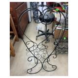 Black Wrought Iron Scroll Easel Stand