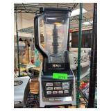 Ninja Auto-iQ Blender BL642 Powers On