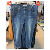 Levi's Boyfriend Jeans Size 31