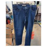 Levi's 312 Shaping Slim Jeans Size 32