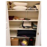 Linens and Decorative Items Lot