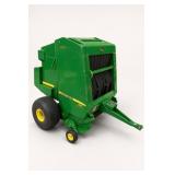 Ertl John Deere 569 MegaWidePlus Round Baler Model