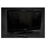 2011 Samsung LN32D403 LCD TV with Remote