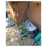 John Deere Wheeled Tractor Spreaded