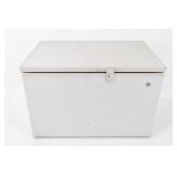 GE Chest Freezer With Wire Basket