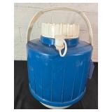 1-Gallon Blue Plastic Thermos with Handle 1-Gallon Blue Plastic Thermos with Handle
