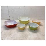 5 Pyrex Mixing and Serving Bowls