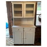 White Painted Wooden Kitchen Cabinet