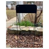 Black Metal Foldable Display Rack