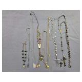 10 Vintage Ladies’ Necklaces