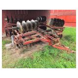 IHC Mod. 470 18’ winged wheel disc