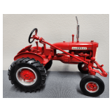 Farmall Mod. 130 Ertl 1/16th no box