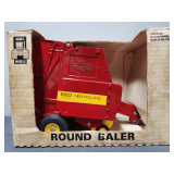Ford New Holland Mod. 660 round baler Ertl 1/16th