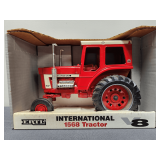 International Mod. 1568 Ertl 1/16th