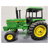 John Deere Mod. 4440 1/16th no box