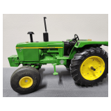 John Deere Mod. 4230 Ertl 1/16th no box