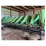 JD 893 8rw 30” corn head