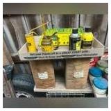 John Deere Oil Cans, Sign and Paper Towels