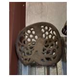(1) Midland Cast Iron Seat