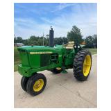 1970 John Deere 2520 Standard Gas