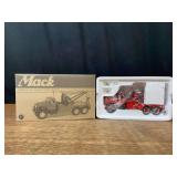 1/34 Mack B-61 Chicago Fire Dept. Tow Truck NIB 1st Gear