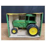 1/16 John Deere 4440 NIB Ertl