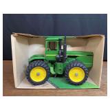1/16 John Deere 8650 NIB Ertl
