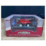 1/64 Case-IH 7150 Combine Authentics NIB Ertl