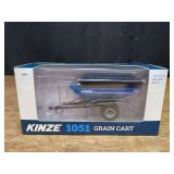 1/64 Kinze 1051 Grain Cart NIB SC