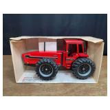 1/16 IH 6388 NIB Ertl