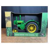 1/8 John Deere D NIB SM