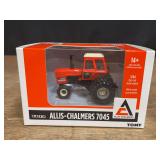 1/64 AC 7045 NIB Ertl