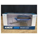 1/64 Kinze 1051 Grain Cart NIB SC