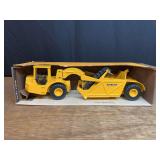 1/16 John Deere Scraper NIB Ertl