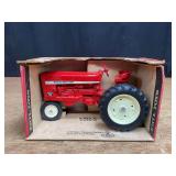 1/16 IH 544 NIB Ertl