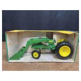 1/16 John Deere 2040 w/Loader NIB Ertl