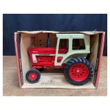 1/16 IH 1066 NIB Ertl
