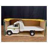 1/16 John Deere Dealer Tilt Bed Truck NIB Ertl