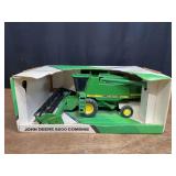 1/28 John Deere 9500 Combine NIB Ertl