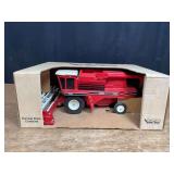 1/24 White 9700 Combine NIB SM