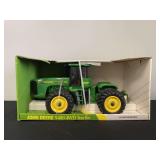 1/16 John Deere 9400 Collector NIB Ertl