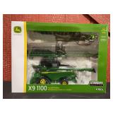 1/32 John Deere X9 1100 Combine Prestige NIB Ertl